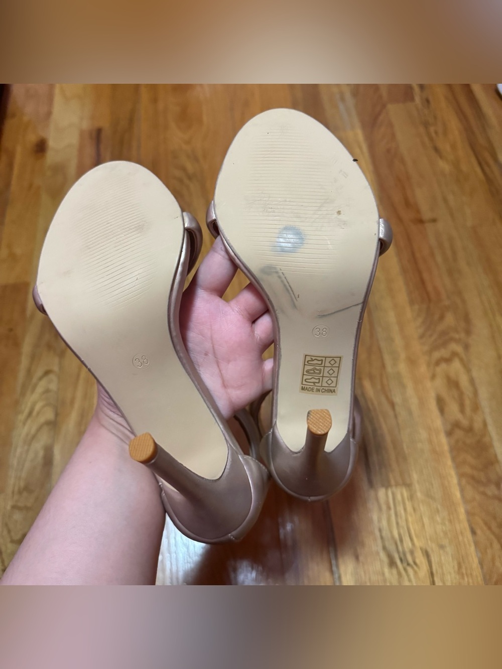 Champagne Gold Heels Size 38 - Picture 5 of 5